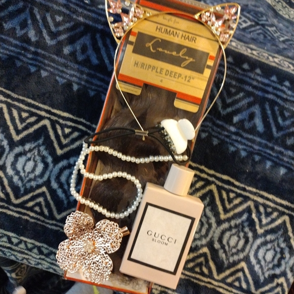 Hair extensions - Picture 15 of 17